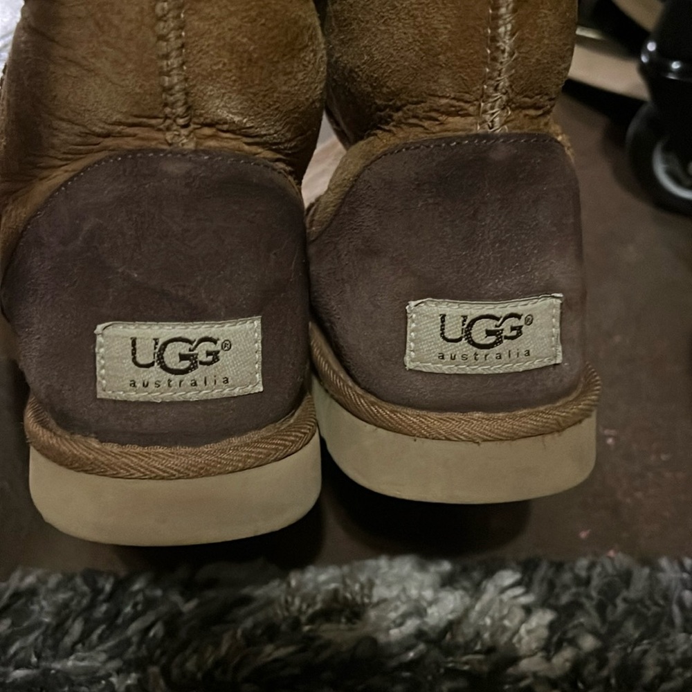 Uggs boots women size 8